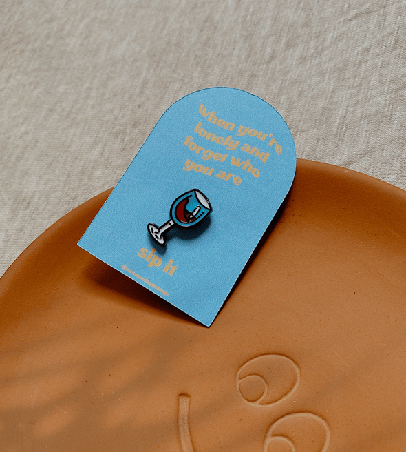 Sip It Pin - Thewearablethings